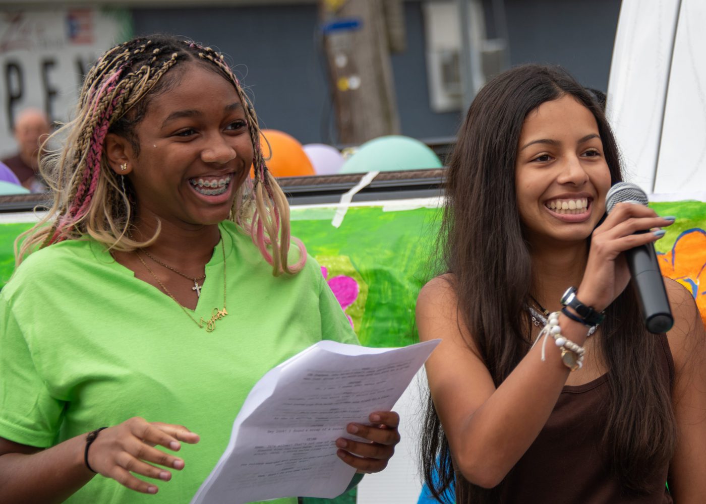 Sophomores put on a skit at the homecoming parade