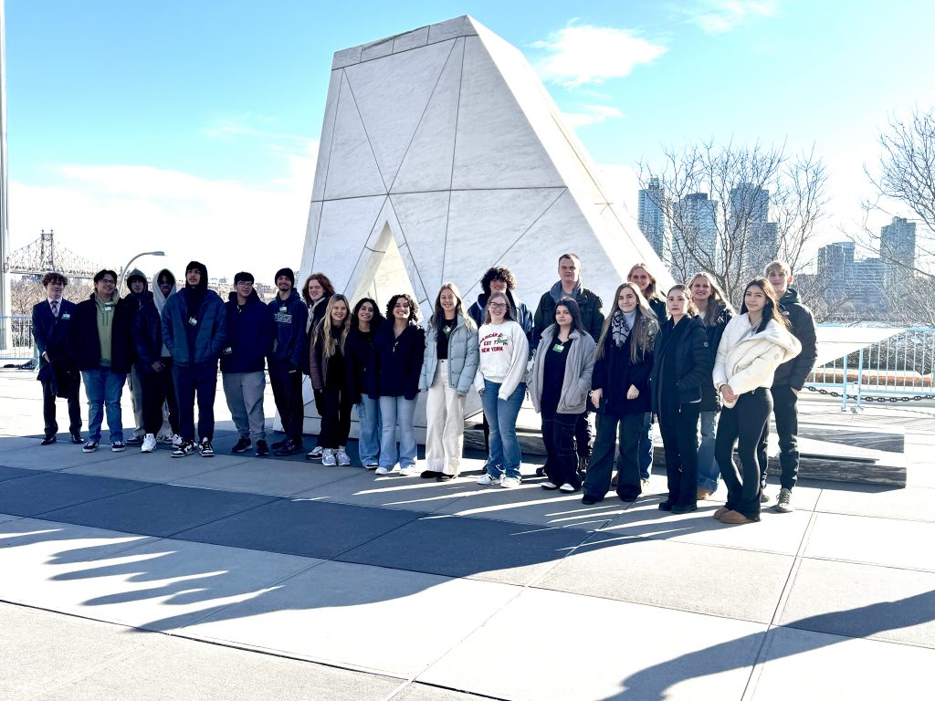 Youth in Government and Civics class students visit the UN